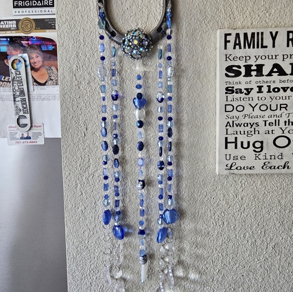 Horseshoe crystal beaded suncatcher with Owls. One of a kind. Hand made. - Picture 4 of 16